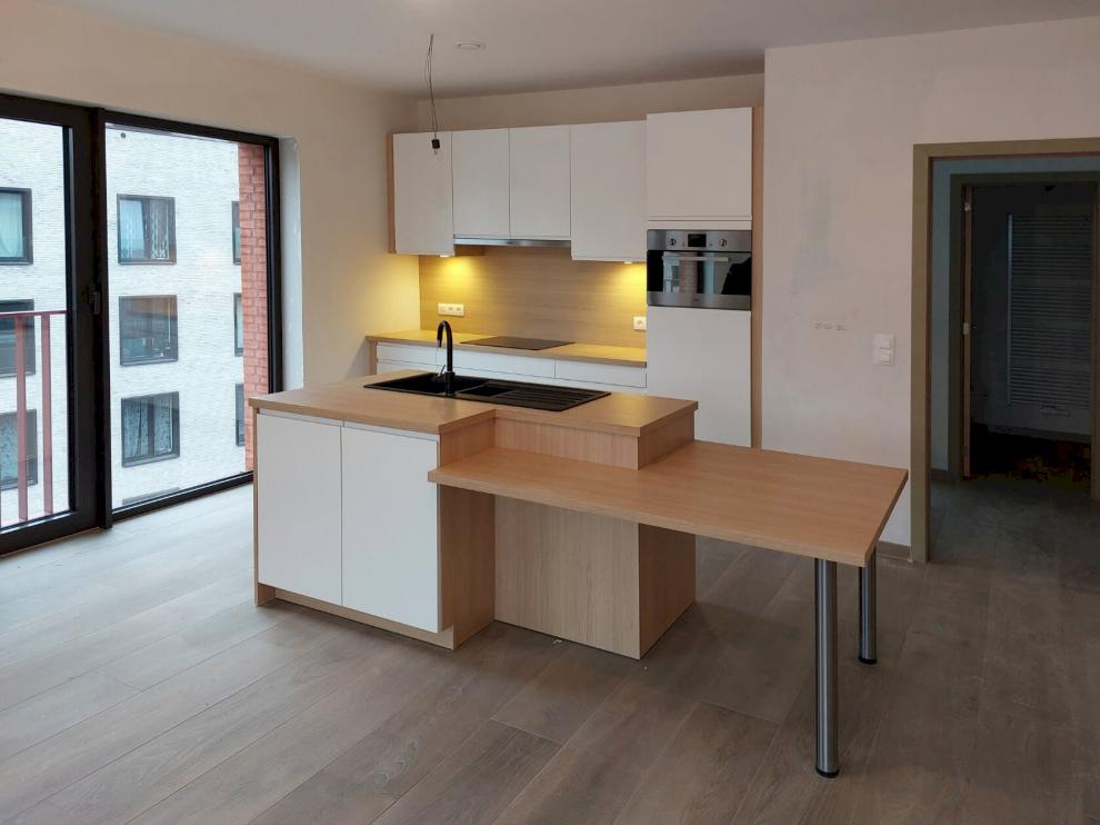 Keuken wit en houtkleur Keuken wit en houtkleur